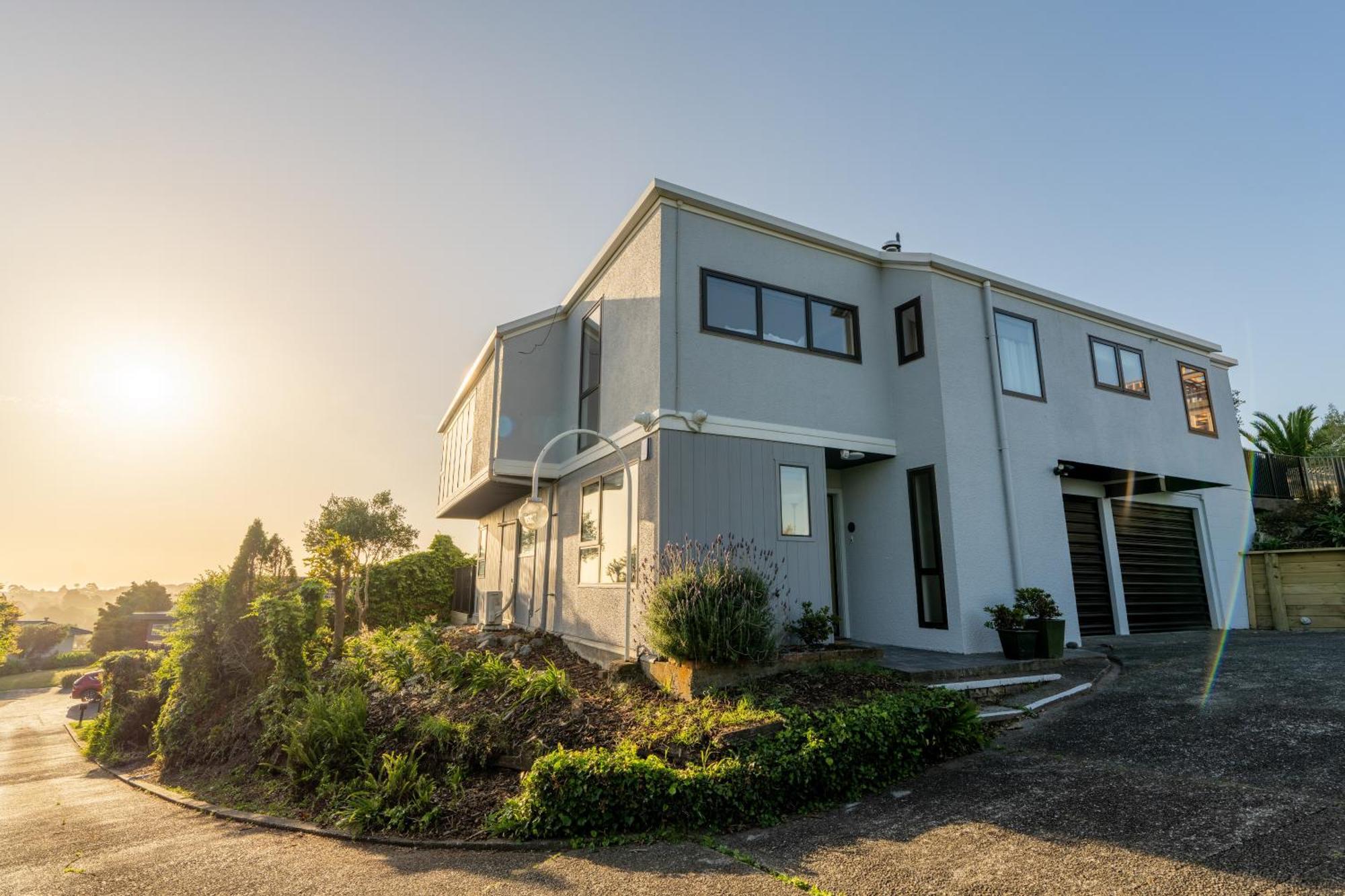Cosy Unit With Incredible Views & Sky Tv Villa Whanganui Bagian luar foto